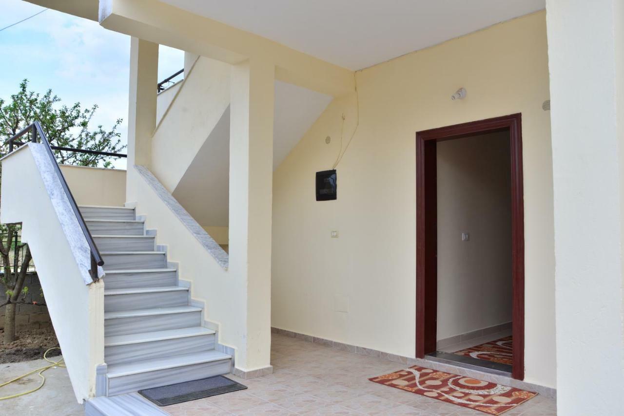 Hotel Villa Ago Permet Bagian luar foto