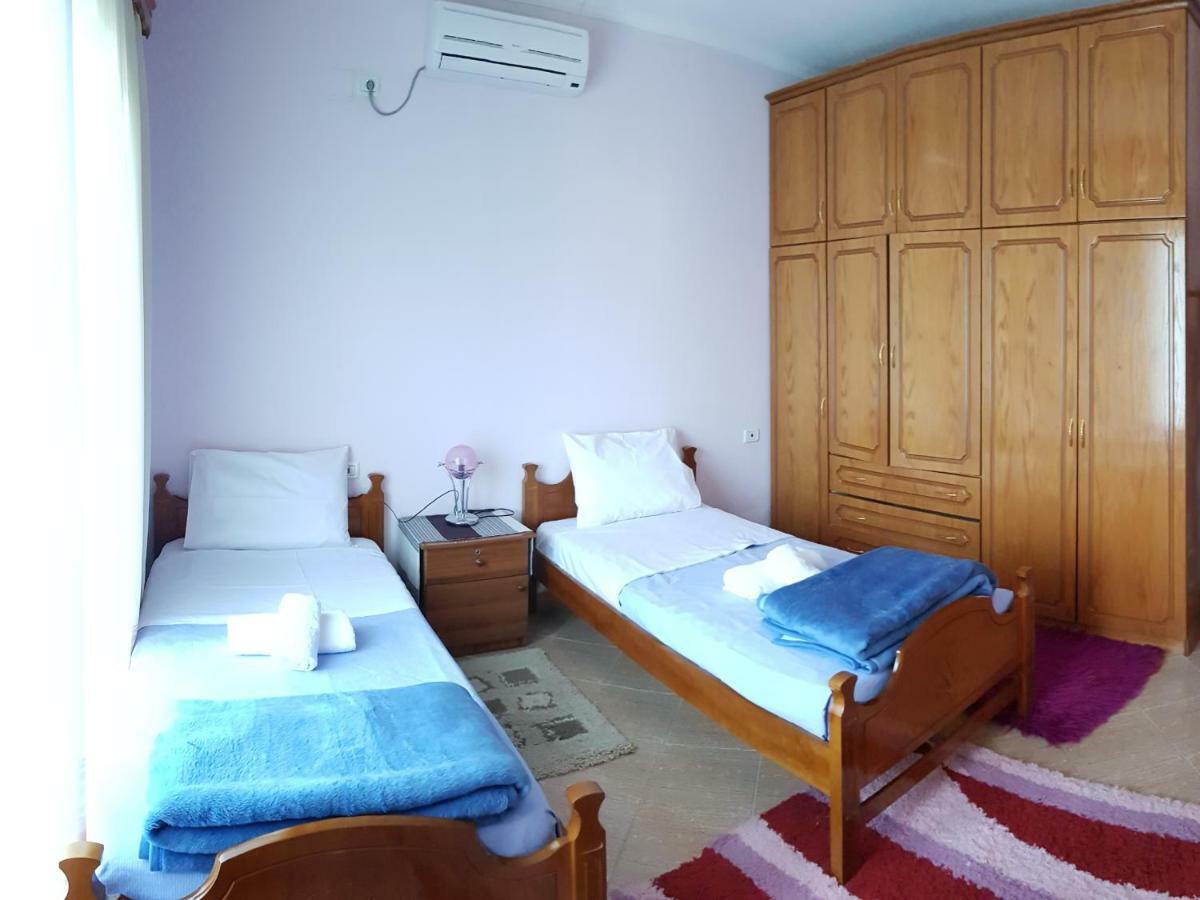 Hotel Villa Ago Permet Bagian luar foto