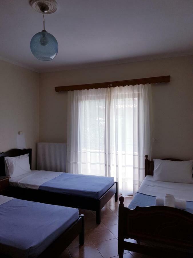 Hotel Villa Ago Permet Bagian luar foto