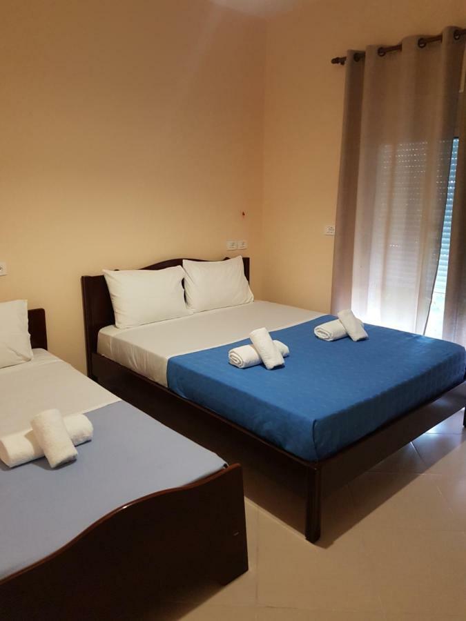 Hotel Villa Ago Permet Bagian luar foto