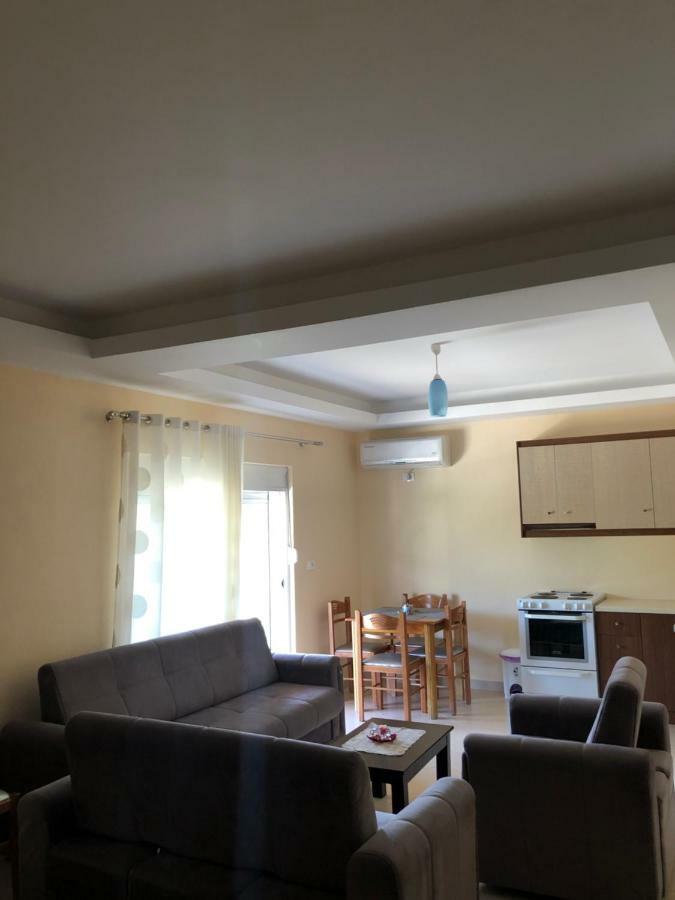 Hotel Villa Ago Permet Bagian luar foto
